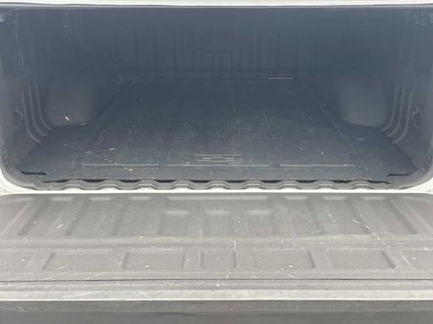 Used 2018 Chevrolet Colorado LT w/ Redline Special Edition image 11