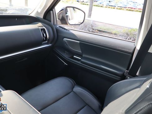 Used 2025 Ford Expedition Max Platinum AWD/4WD image 22