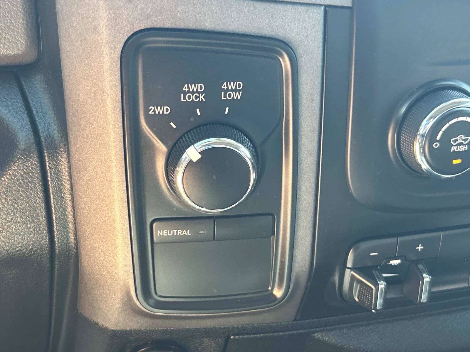 Used 2017 RAM 3500 Tradesman w/ Chrome Appearance Group AWD/4WD image 34
