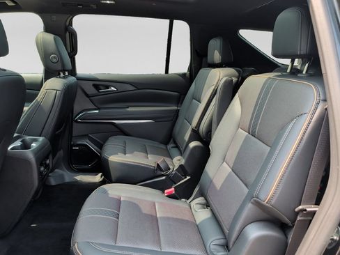 Used 2026 Chevrolet Traverse High Country w/ LPO, Floor Liner Package AWD/4WD image 31