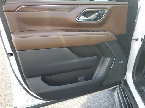 Used 2021 Chevrolet Tahoe High Country image 24