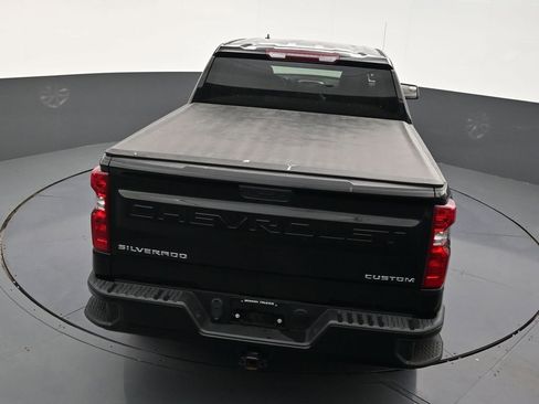 Used 2023 Chevrolet Silverado 1500 Custom image 15