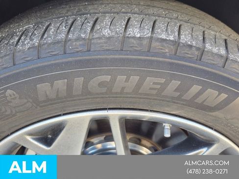 Used 2023 Genesis GV70 2.5T w/ Advanced Package image 7