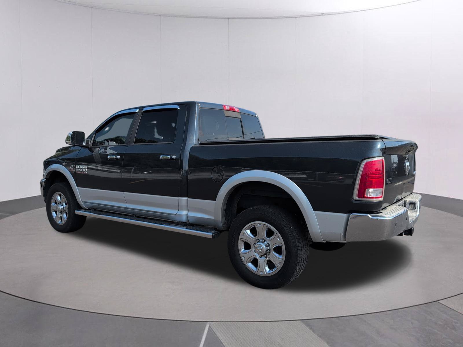 Used 2014 RAM 2500 Laramie AWD/4WD image 3