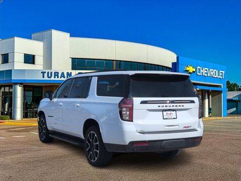 Used 2023 Chevrolet Suburban RST w/ Luxury Package image 3