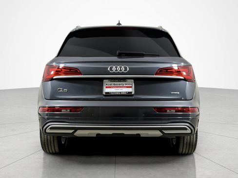 Used 2023 Audi Q5 2.0T Premium w/ Convenience Package AWD/4WD image 4