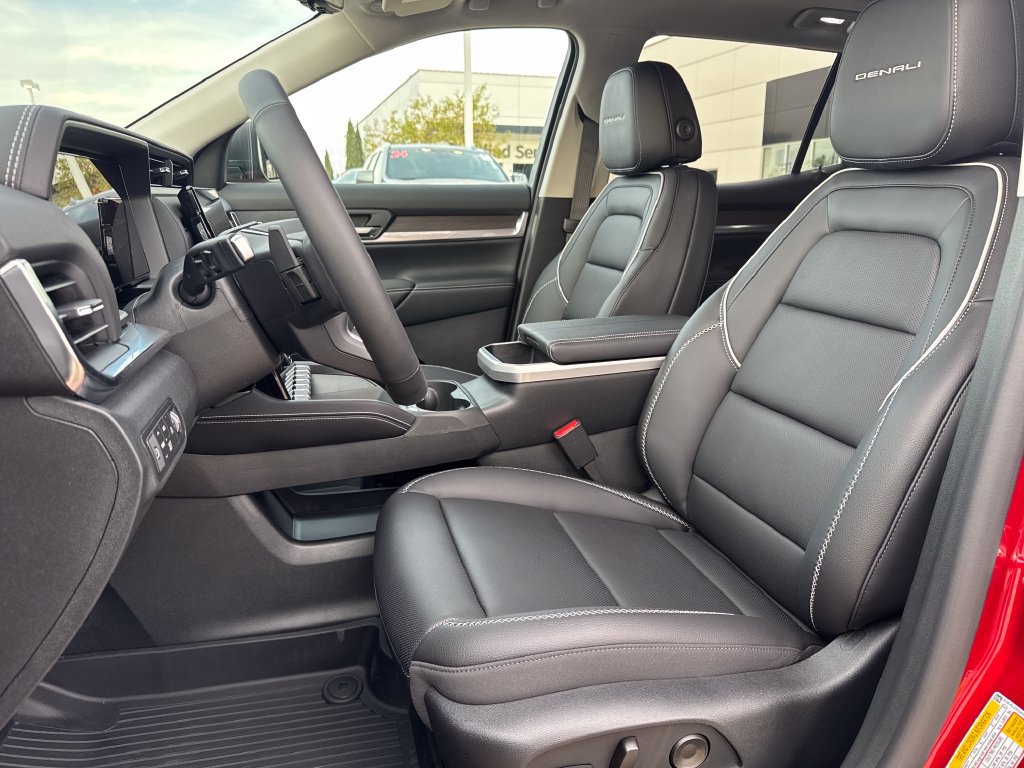 New 2027 GMC Terrain Denali w/ LPO, Floor Liner Package AWD/4WD image 15