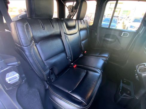 Used 2019 Jeep Wrangler Unlimited Sport S AWD/4WD image 18