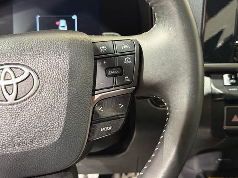 Certified 2025 Toyota Camry SE image 23