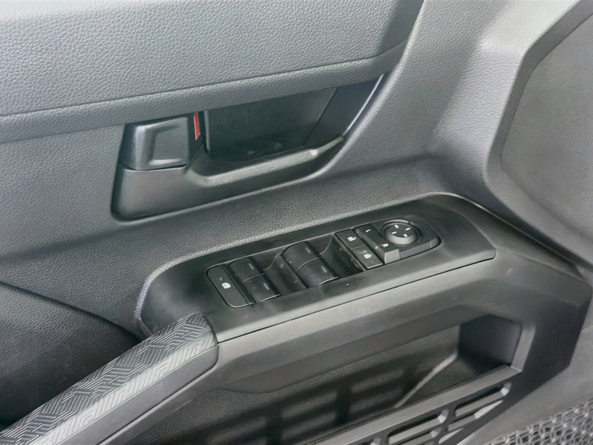 Used 2026 Toyota Tacoma SR5 AWD/4WD image 15