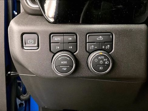 Used 2022 Chevrolet Silverado 1500 RST w/ All Star Edition Plus AWD/4WD image 39