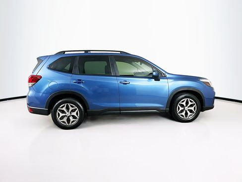 Used 2019 Subaru Forester Premium AWD/4WD image 10