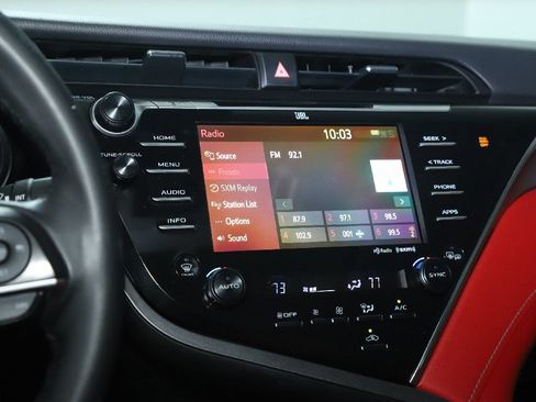 Used 2018 Toyota Camry XSE FWD image 28