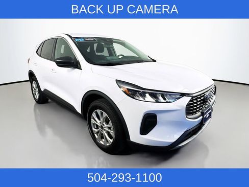 Used 2023 Ford Escape Active w/ Tech Pack #1 image 3