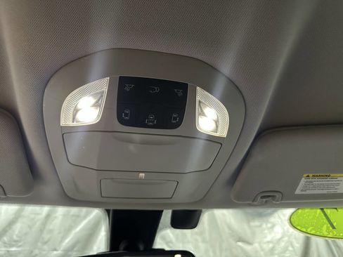 Used 2017 Chrysler Pacifica Touring-L image 24