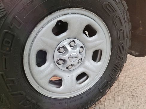 Used 2019 Nissan Frontier S image 31