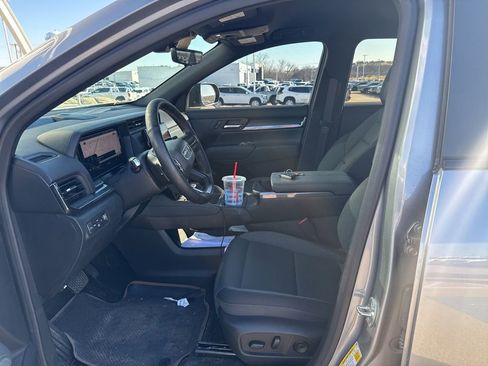 Used 2026 GMC Terrain AT4 w/ Technology Package II image 10