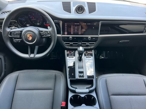 Certified 2026 Porsche Macan AWD/4WD image 6