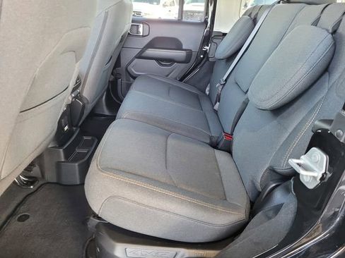 Used 2025 Jeep Wrangler Unlimited Sahara w/ Safety Group AWD/4WD image 18