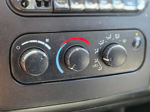 Used 2004 Dodge Dakota Sport w/ PWR Convenience Group RWD image 32