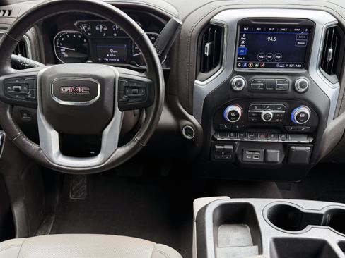 Used 2021 GMC Sierra 1500 SLT w/ X31 Off-Road Package AWD/4WD image 5