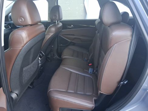 Used 2020 Kia Sorento SX FWD image 16