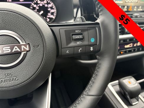 New 2025 Nissan Pathfinder SL image 23