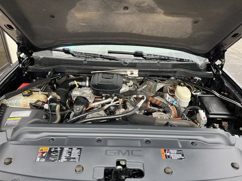 Used 2015 GMC Sierra 2500 Denali w/ Duramax Plus Package image 12