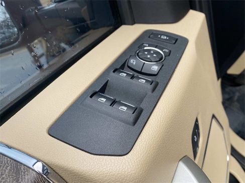 Certified 2017 Ford F250 Lariat w/ Lariat Ultimate Package image 19