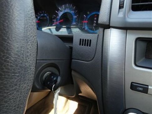 Used 2012 Ford Fusion SE FWD image 27