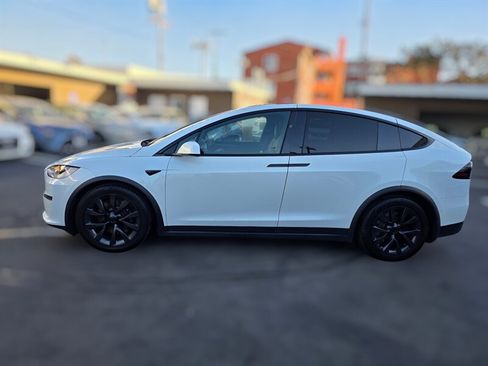 Used 2022 Tesla Model X AWD/4WD image 6