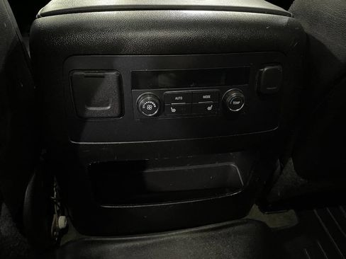 Used 2015 GMC Yukon SLT image 26