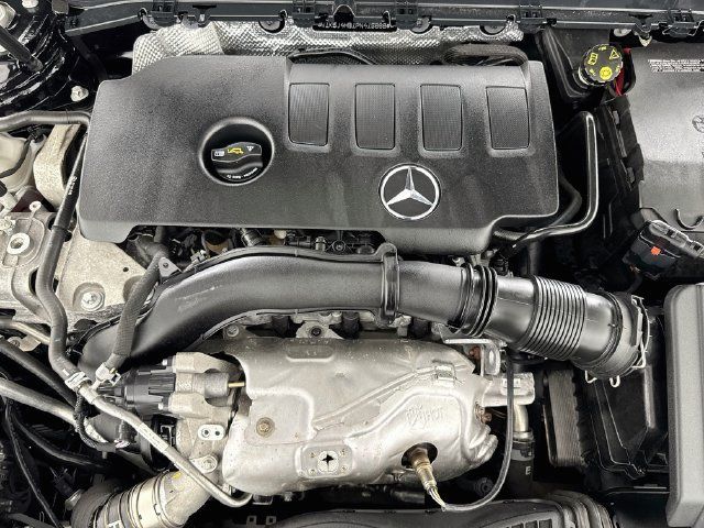 Used 2023 Mercedes-Benz CLA 250 4MATIC image 35