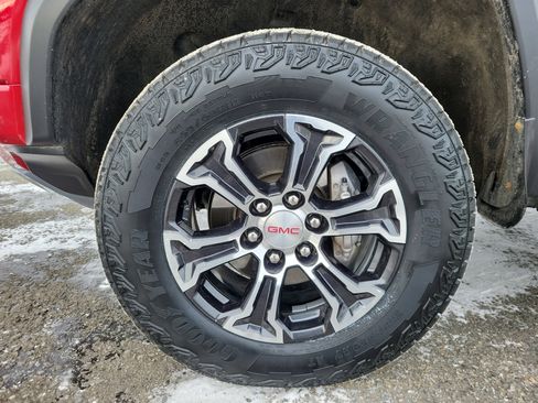 Used 2023 GMC Canyon AT4 w/ LPO, Sports Bar Package image 12