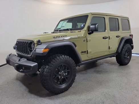 Used 2025 Jeep Wrangler Unlimited Sport AWD/4WD image 3
