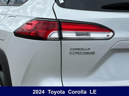 Used 2024 Toyota Corolla Cross LE FWD image 39