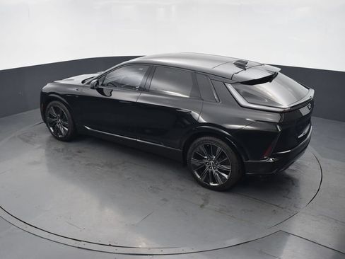 Certified 2024 Cadillac Lyriq Luxury AWD/4WD image 42