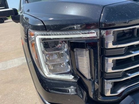 Used 2023 GMC Sierra 2500 AT4 w/ AT4 Preferred Package AWD/4WD image 19