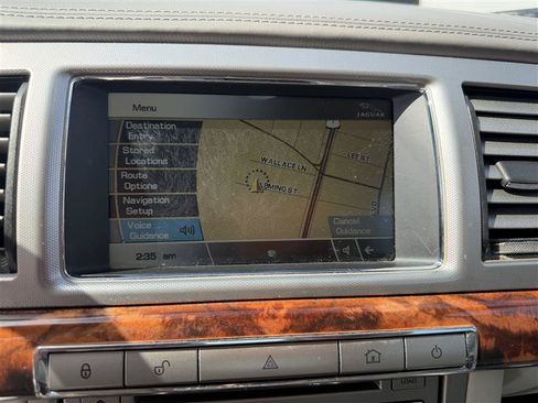 Used 2010 Jaguar XF Premium RWD image 23