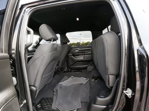 Used 2025 RAM 1500 Big Horn AWD/4WD image 34