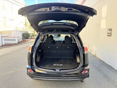 Used 2017 Toyota RAV4 LE image 13