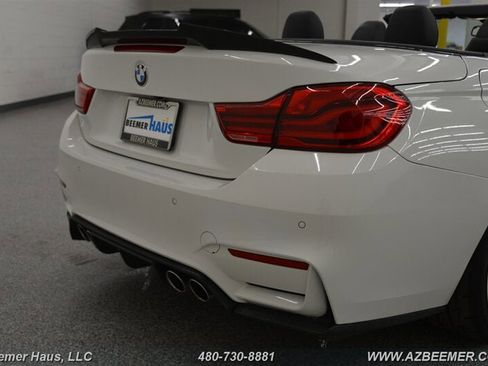 Used 2018 BMW M4 Convertible image 34