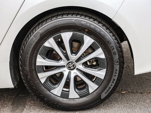 Certified 2021 Toyota Prius Prime XLE FWD image 31