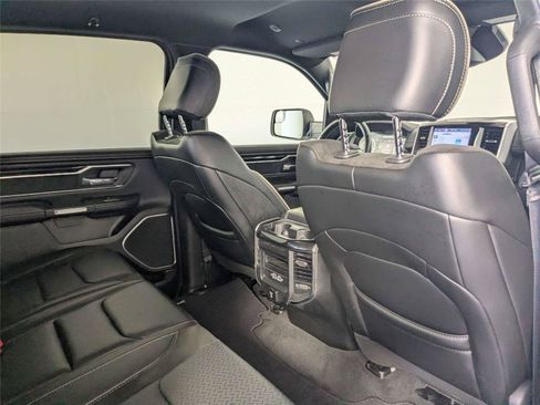 Used 2022 RAM 1500 Laramie AWD/4WD image 27
