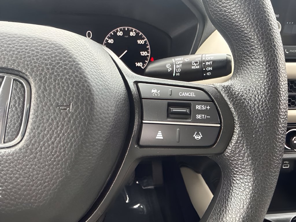 Used 2025 Honda HR-V LX image 14