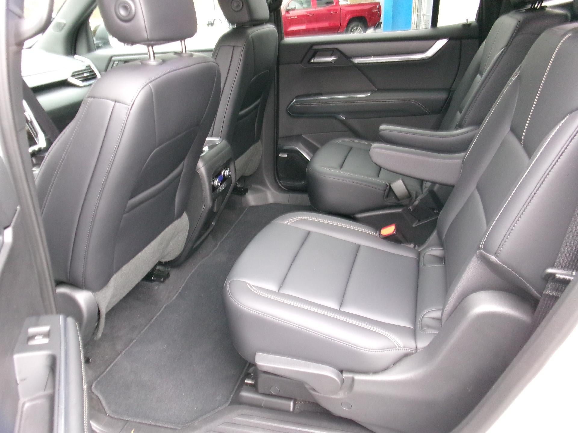 Used 2026 GMC Acadia Elevation w/ Elevation Premium Package AWD/4WD image 10