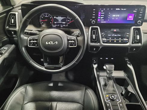 Used 2022 Kia Sorento S w/ Panoramic Sunroof Package AWD/4WD image 22