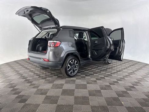 Used 2019 Jeep Compass Trailhawk image 18