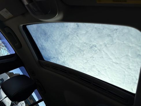 Used 2012 Mercedes-Benz GL 550 GL 550 image 8