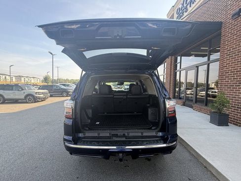 Used 2022 Toyota 4Runner Limited AWD/4WD image 12